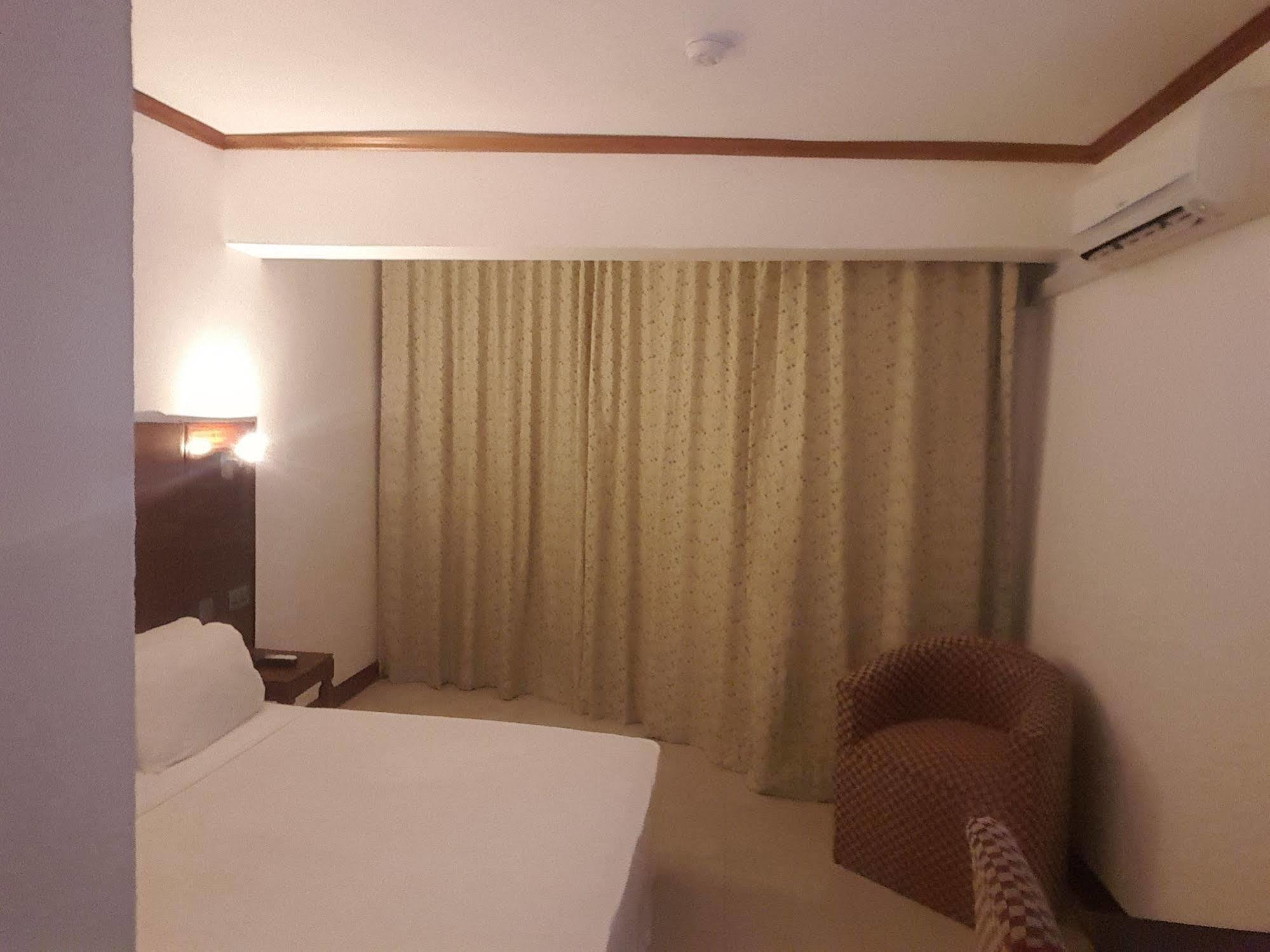 Golden Gate Hotel Kumasi Exterior photo